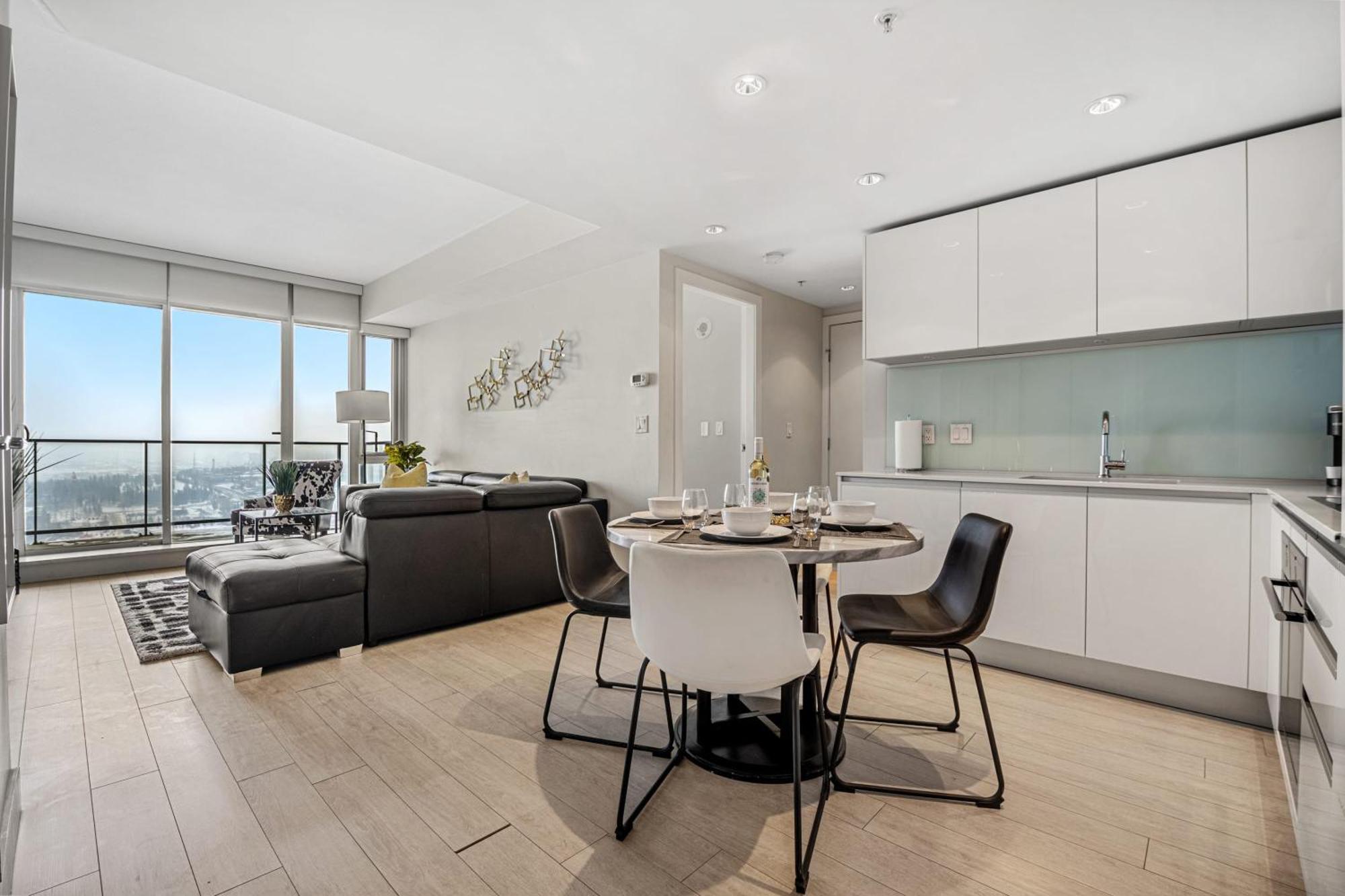 Stunning 34Th Floor Views, Prime Downtown Location - Near Stampede, Casino, Bars! Free Banff Pass, Parking, Wine! Villa YYC Kültér fotó